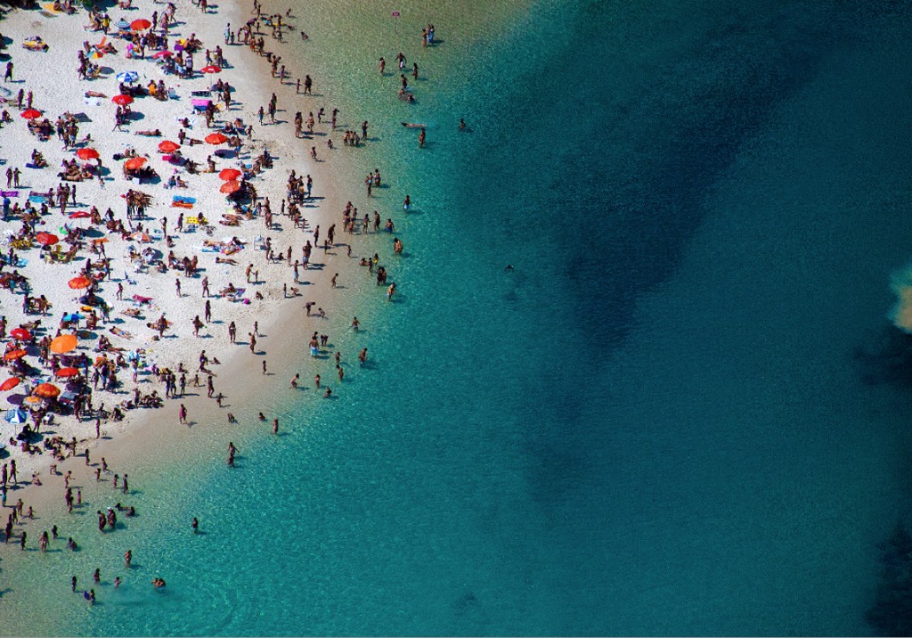 Gray Malin, beaches from above, beaches in Europe