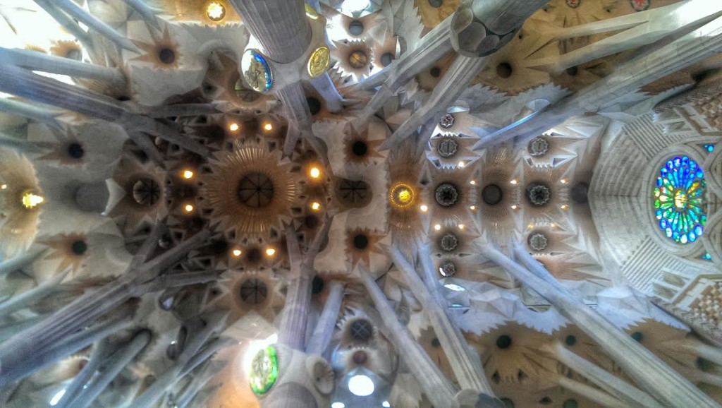 The Magnificent Interior of La Sagrada Familia in Photos | Wanderarti