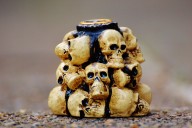 skulls in art